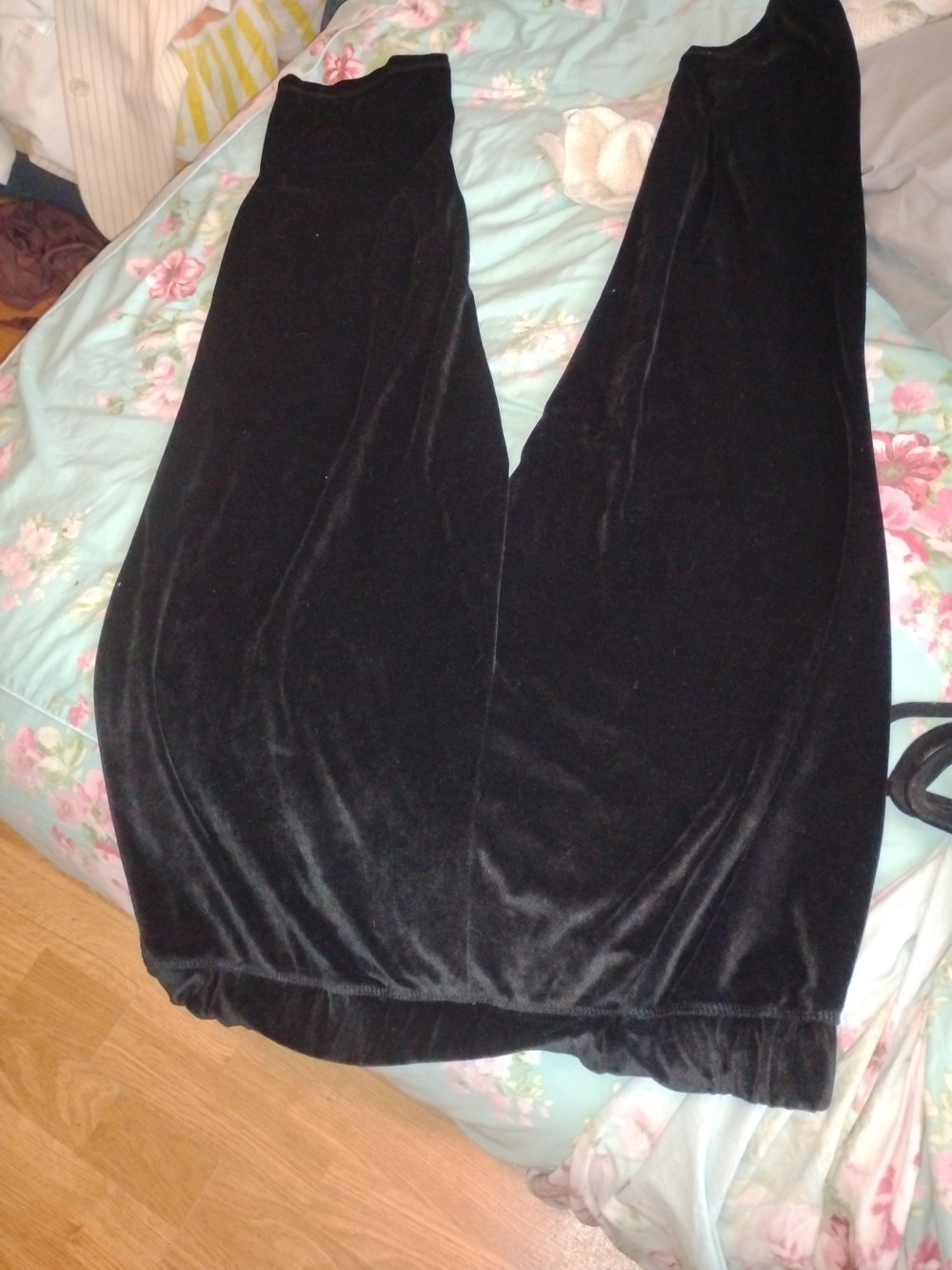 White Stag Black Velvet Ankle Pants